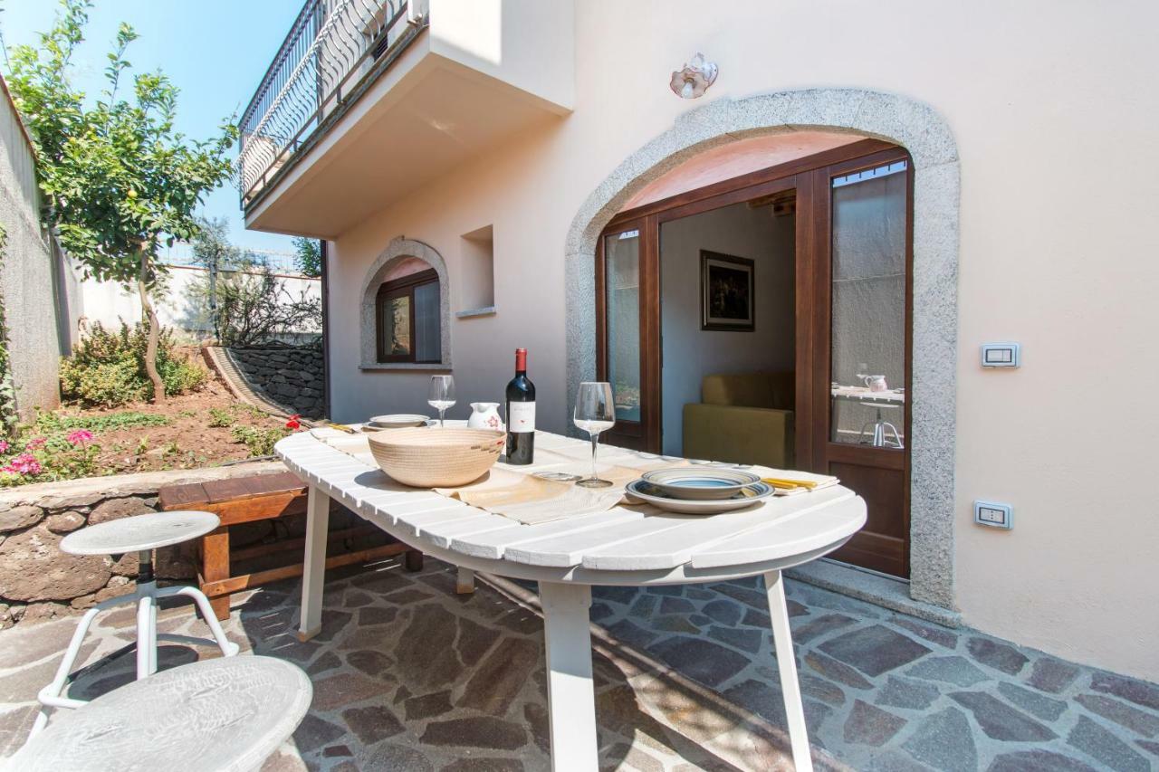 Sardinia Suite Apartment ドルガーリ エクステリア 写真