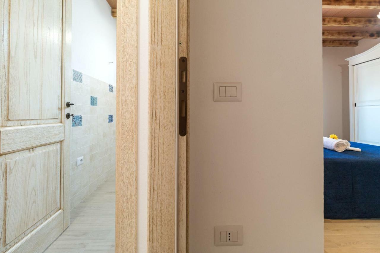 Sardinia Suite Apartment ドルガーリ エクステリア 写真