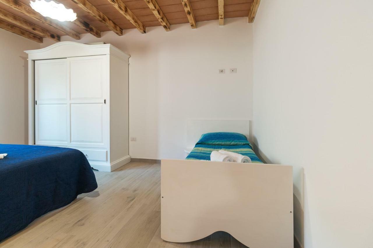 Sardinia Suite Apartment ドルガーリ エクステリア 写真