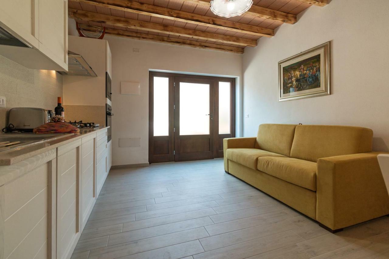Sardinia Suite Apartment ドルガーリ エクステリア 写真