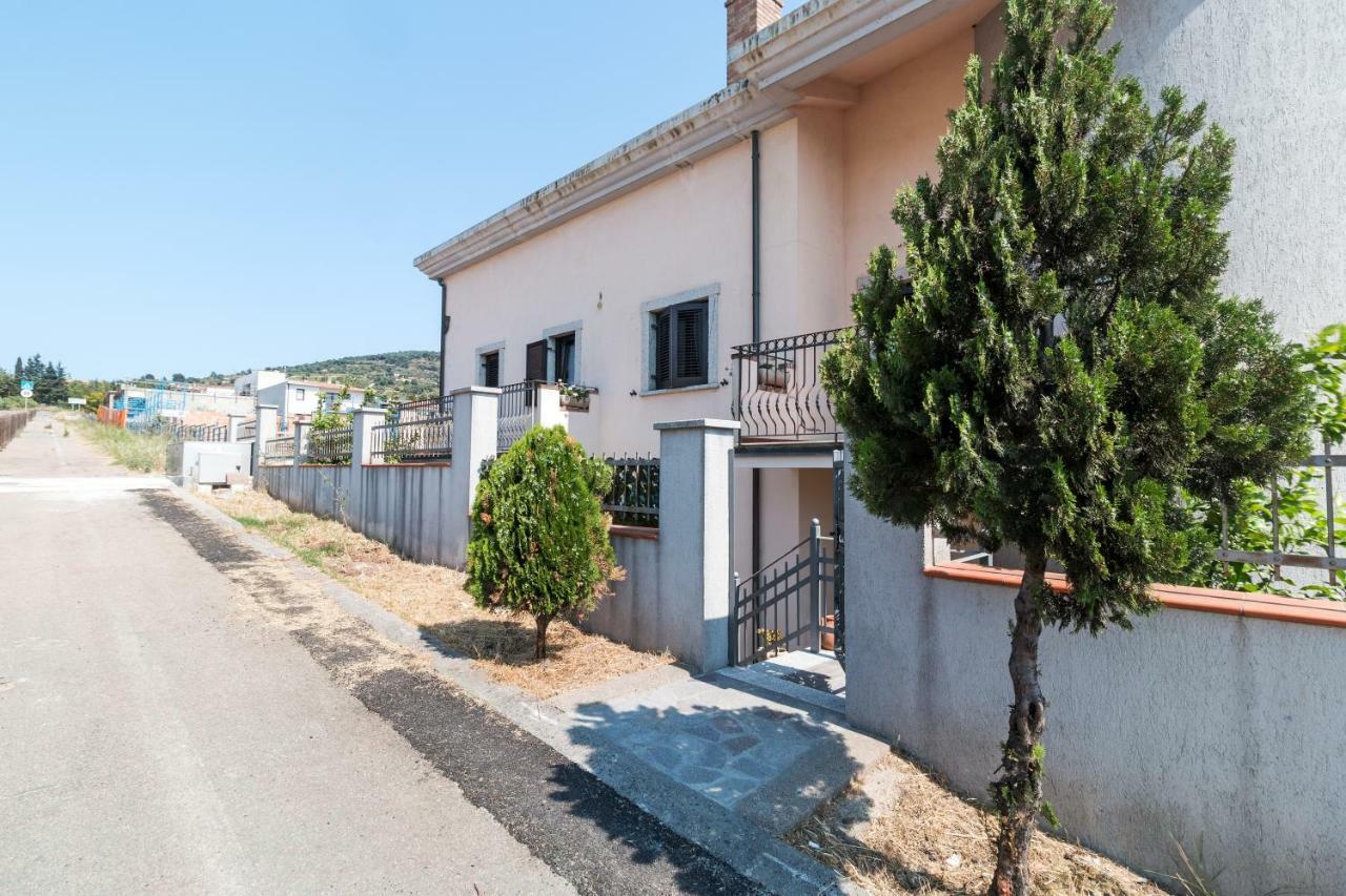 Sardinia Suite Apartment ドルガーリ エクステリア 写真