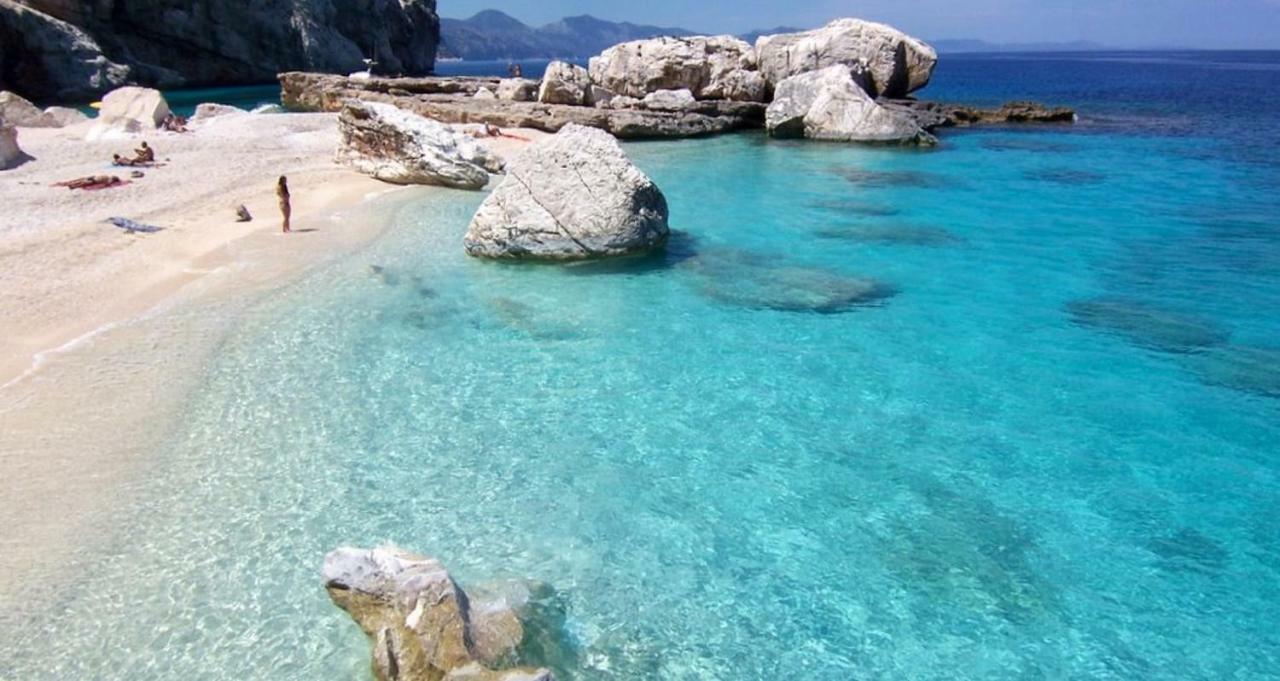 Sardinia Suite Apartment ドルガーリ エクステリア 写真